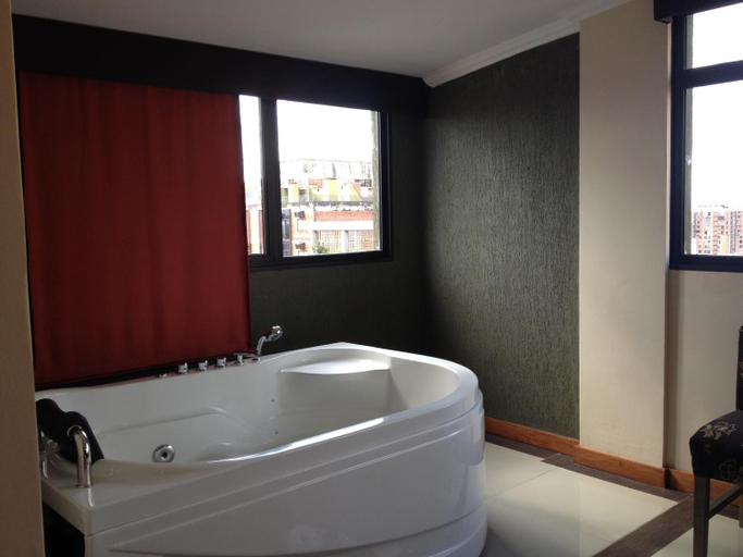 Bathroom, Aspen Hotel & Apart, Asunción