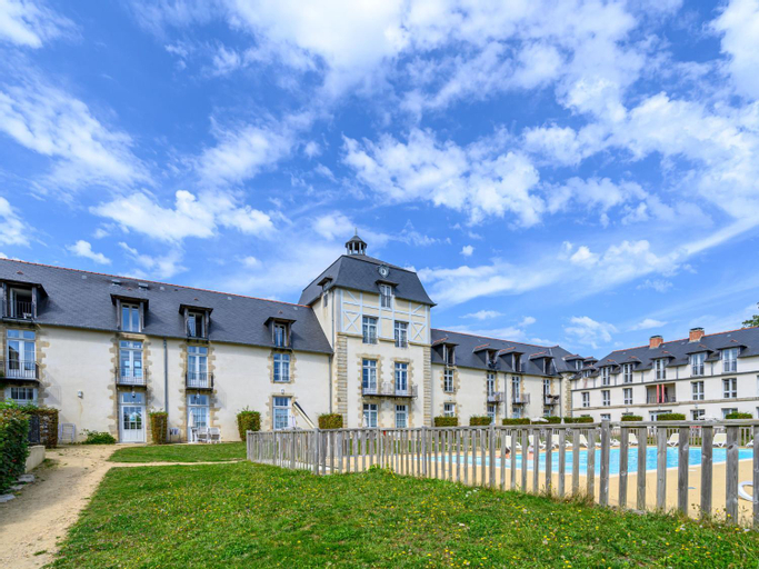 Apartment Le Chateau de Kergonano-8 by Interhome, Morbihan
