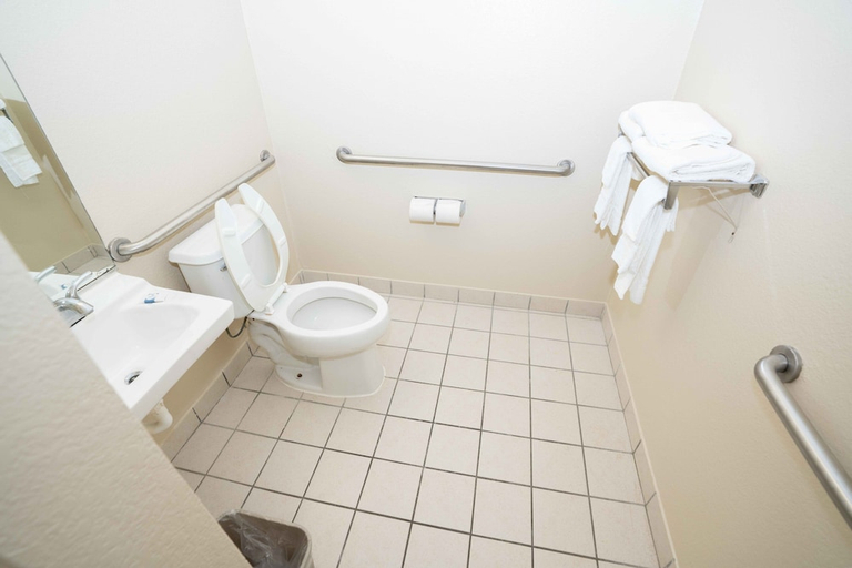 Bathroom 3, Regency Inn & Suites DFW, Tarrant