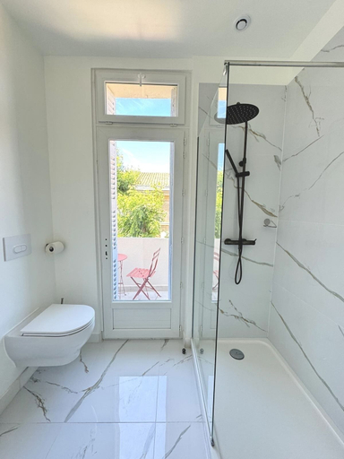 Bathroom 5, Maison Senac, Bouches-du-Rhône