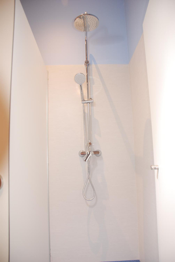 Others 5, Albergue Xabarin, Lugo