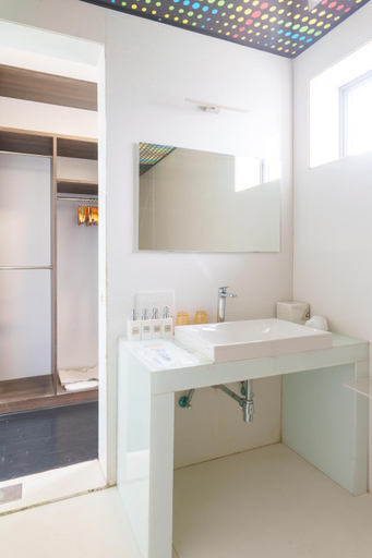 Bathroom 4, Amã Stays & Trails - Villa Seven, Lonavala, Pune