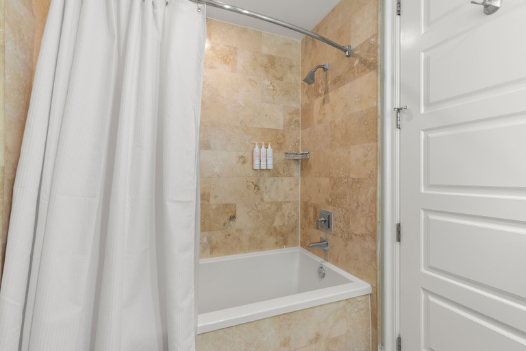Bathroom 5, Beachside Resort & Residences, Monroe