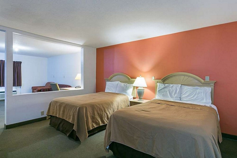 Bedroom 2, Rodeway Inn & Suites Enterprise, Coffee