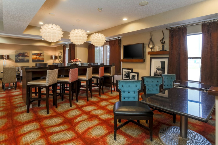 Food & Drinks, Spark by Hilton Dayton Fairborn, Greene
