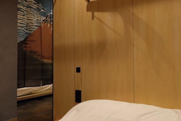 Bedroom 28