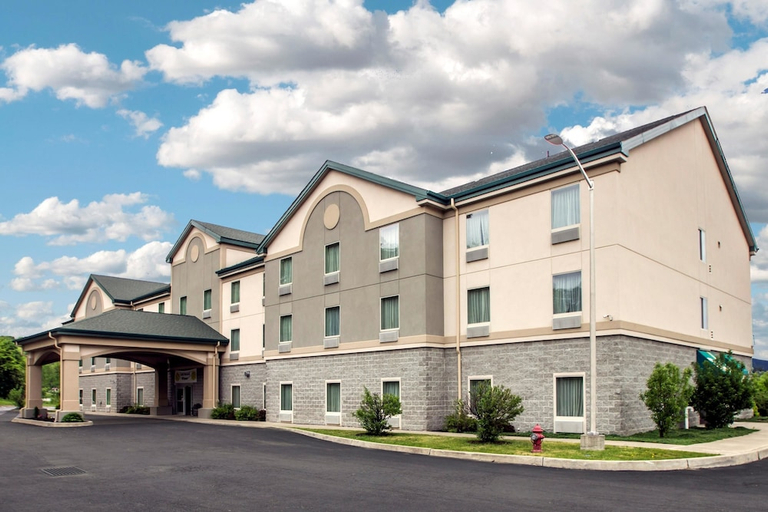 Exterior & Views 2, Quality Inn & Suites Fishkill South near I-84, Dutchess