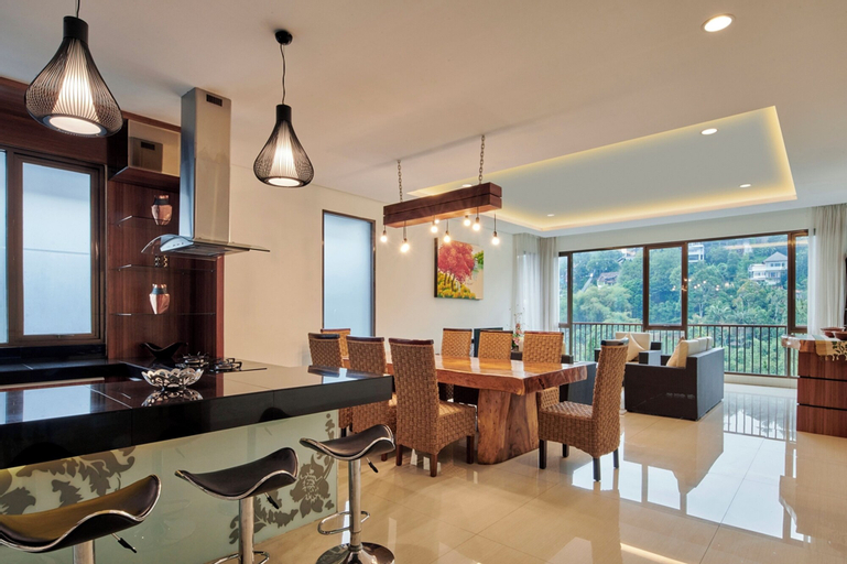 Dining Room 17