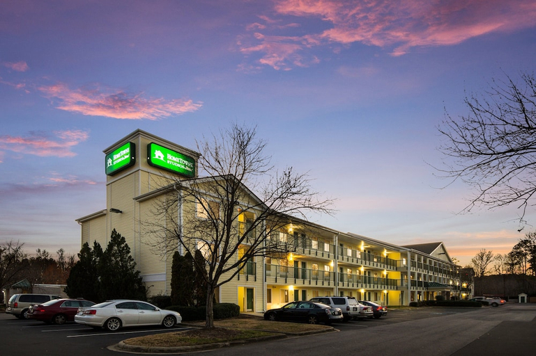 Exterior & Views 1, Suburban Studios Durham-Raleigh, Durham