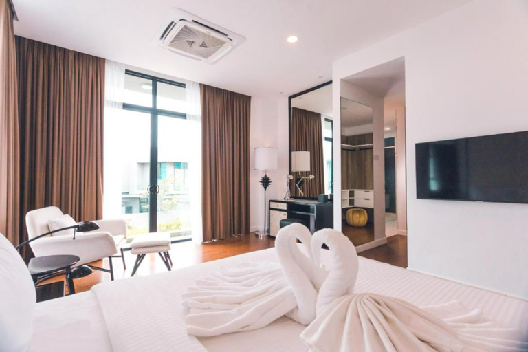 Bedroom 24