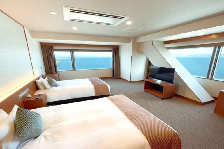 Bedroom 13