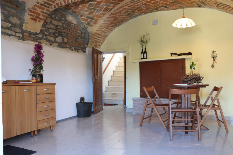 Others 3, Casa Re - B&B e Vino a Montabone, Alessandria