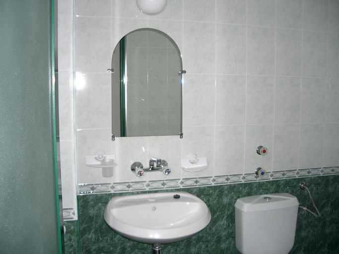 Bathroom, Hotel Levteri, Primorsko