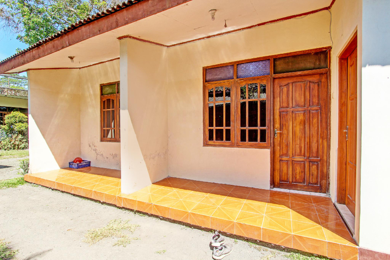 Public Area 2, OYO 92884 Agustha Homestay, Sleman