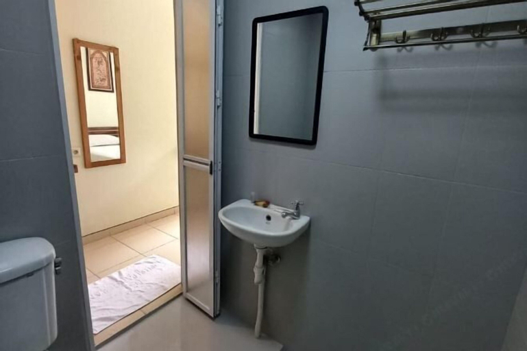 Bathroom 5