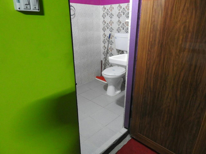 Bathroom 3, Vamoose Kharka, Darjiling