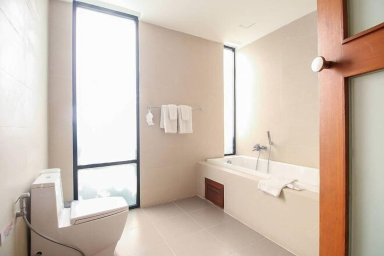 Bathroom 4