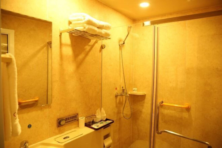 Bathroom 3, Yichun Jingfu Courtyard · Linmei Aishe Homestay, Yichun
