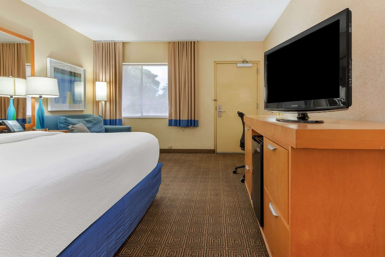Bedroom 3, La Quinta Inn Fort Lauderdale Northeast, Broward