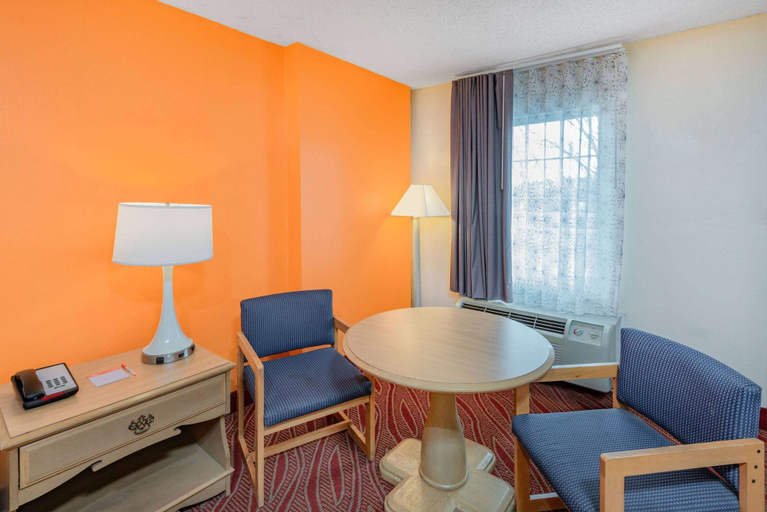 Others 5, Howard Johnson by Wyndham Staunton, Staunton
