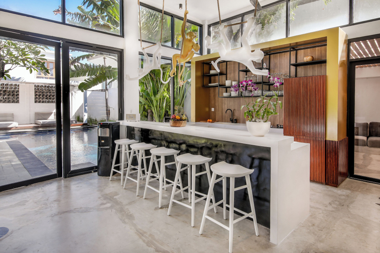Food & Drinks 4, Villa Giraffe, Badung