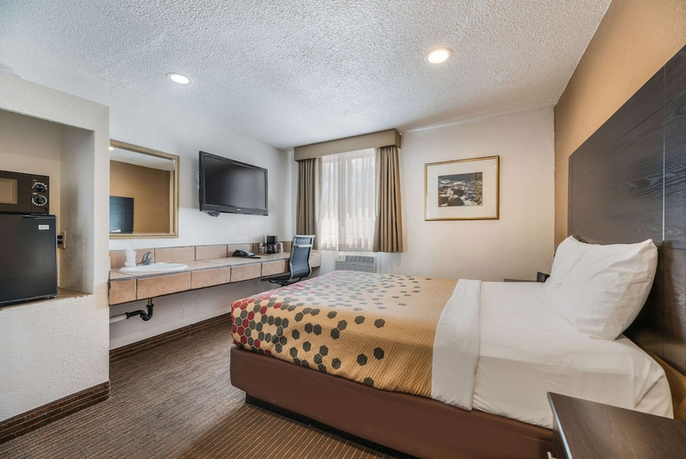 Bedroom 2, Rodeway Inn Downtown, Coconino
