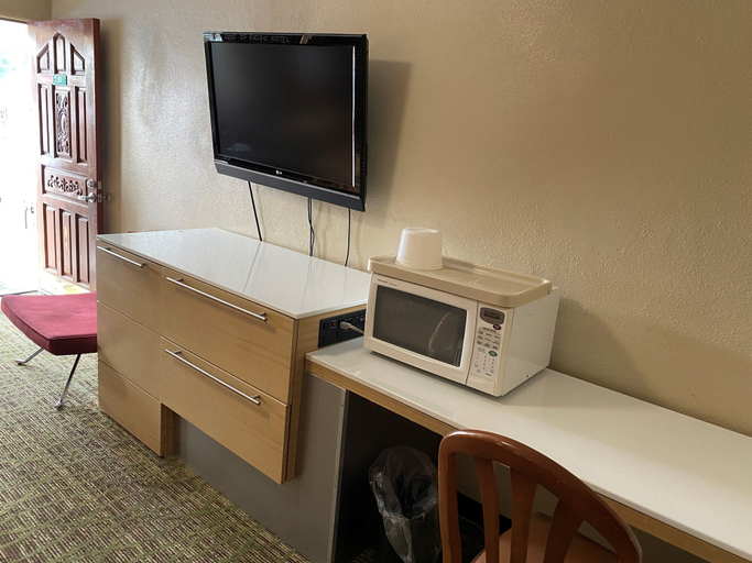 Others 4, PACIFIC EXPRESS INN, Merced