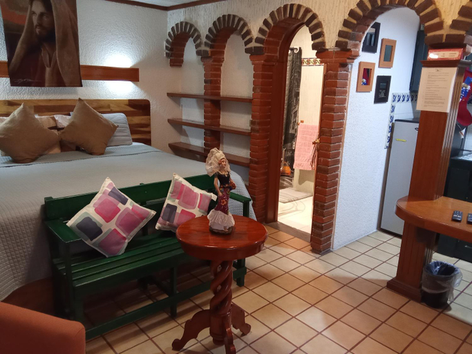 Others 5, Villa Cholula, San Jerónimo Tecuanipan