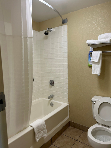 Bathroom 4, Super 8 by Wyndham Gettysburg, Adams