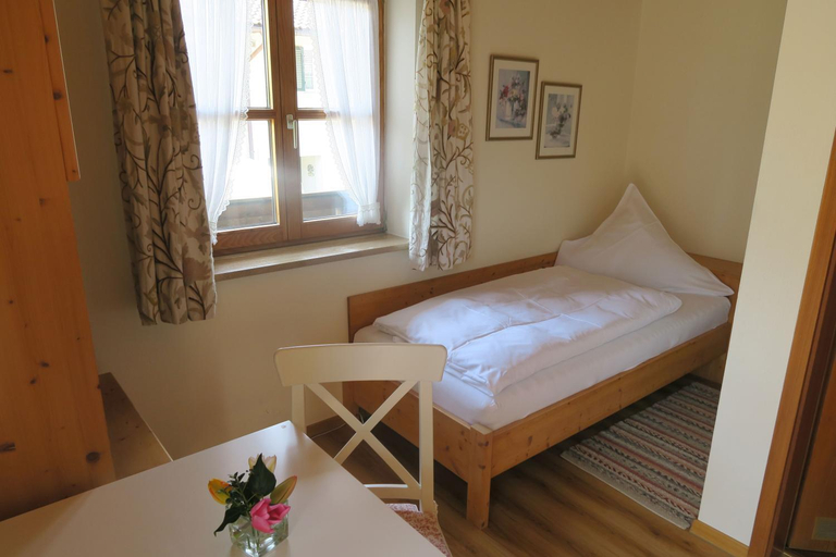 Bedroom 2, Gasthof Tiroler Hof, Rosenheim