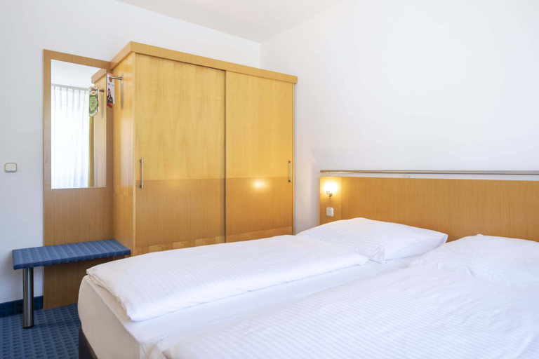 Bedroom 2, ACHAT Hotel Suhl, Suhl