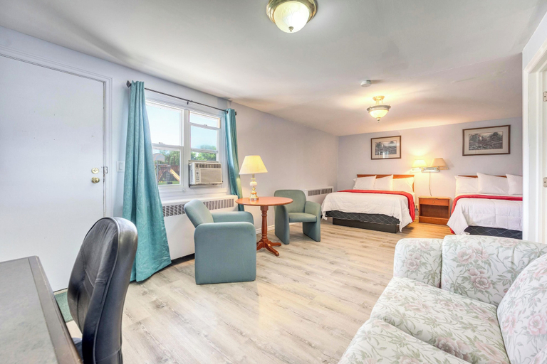 Others 5, The Gables inn, Lambton