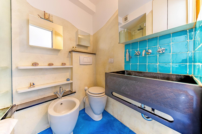 Bedroom 5, Casa Marina, Genova