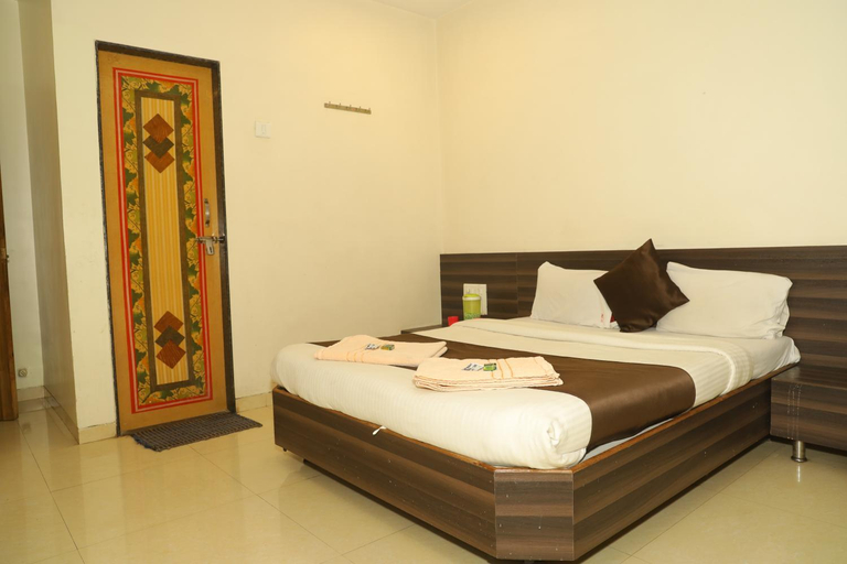 Bedroom 3, Hotel Shri Sai heera, Ahmadnagar