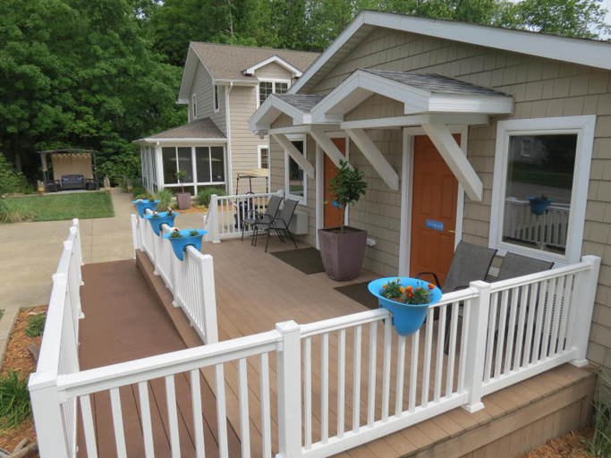 Others 4, Bodee's Bungalow Adults Only Couples Only Boutique Hotel, Ottawa