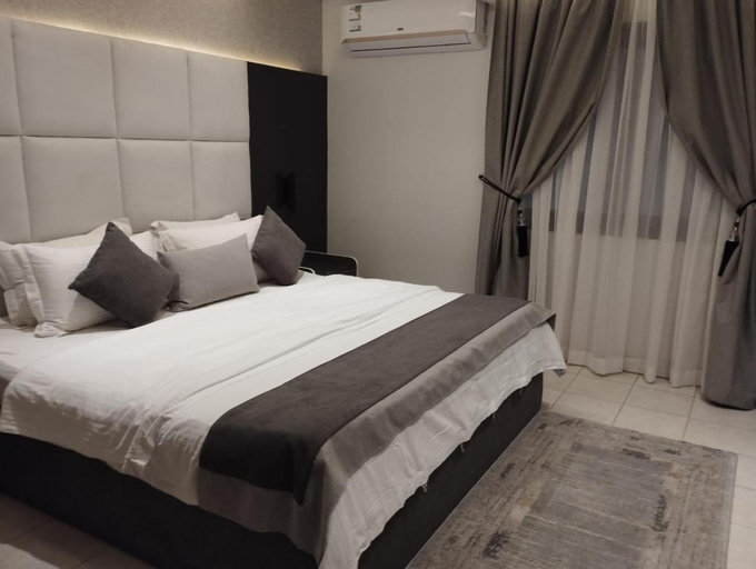 Others 3, Skn Altaraf, Riyadh