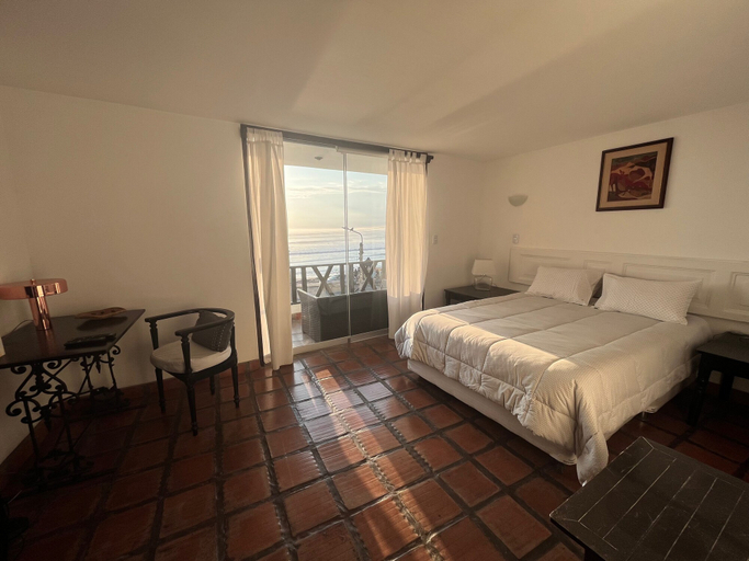Bedroom 1, Club Colonial, Trujillo