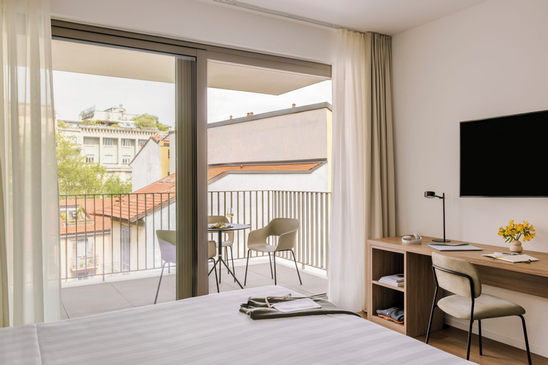 Bedroom 24