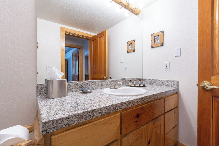 Bathroom 5, Red Wolf Lodge at Olympic Valley, Placer