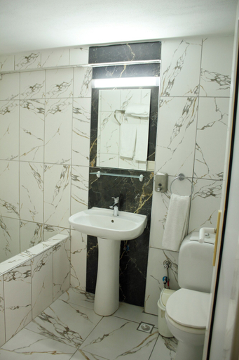 Bathroom 5, Samdan Thermal Hotel, Akköy