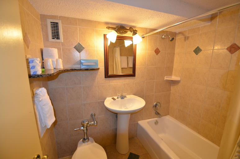 Bathroom 4, Sea Club Resort, Broward