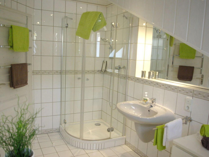 Bathroom 3, Holiday Apartment Magnolia, Trier-Saarburg