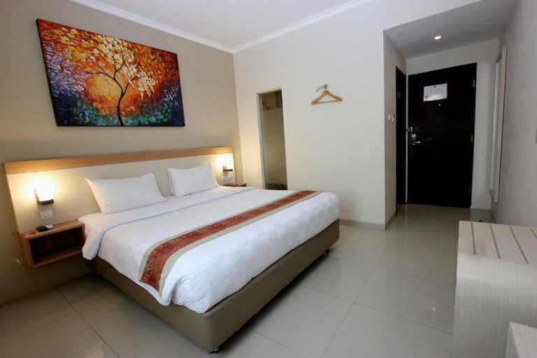 Bedroom 3, Laxston Hotel by Front One, Yogyakarta