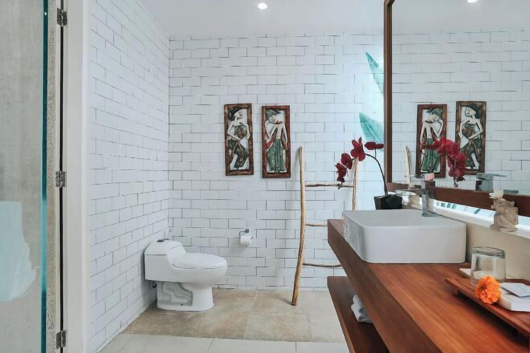 Bathroom 4