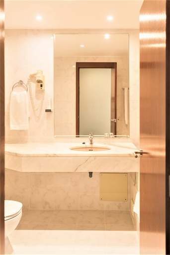 Bathroom 5, Amazonia Jamor Hotel, Oeiras