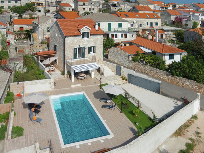 Exterior & Views 2, Modern Villa in Grohote With Pool, Šolta