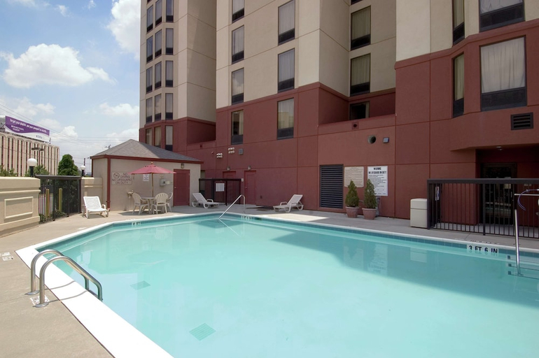 Sport & Beauty 5, Hampton Inn Suites Atlanta Airport North I85, Fulton