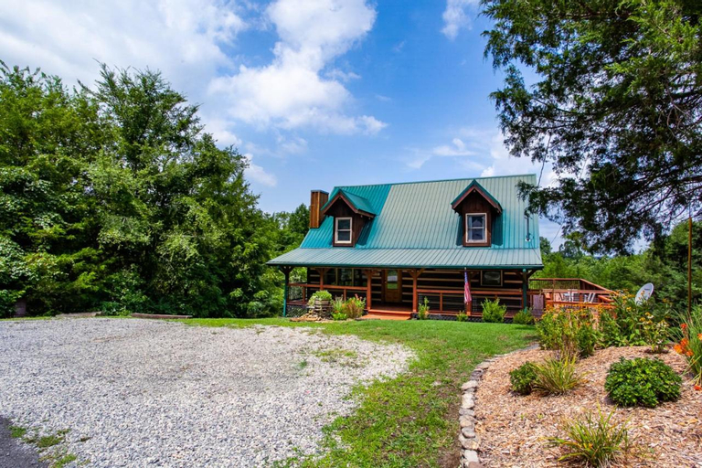 Enchanted Forest Retreat, Jefferson