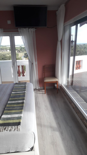 Others 4, Alojamento local Patudos, Suite com terraco privado, Alcoutim