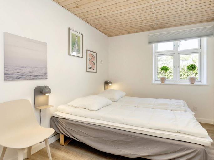 Room 2, 4 Star Holiday Home in Vaeggerlose, Guldborgsund